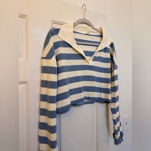 NWOT blue and white striped cropped collared polo knit - large
